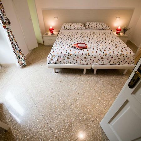B&B Le Volte Bianche Ostuni Bagian luar foto